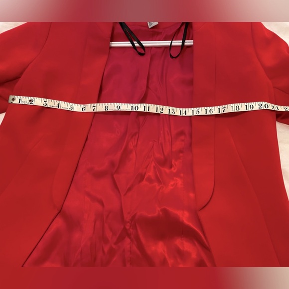 H&M darted blazer, size 12 - Picture 7 of 8